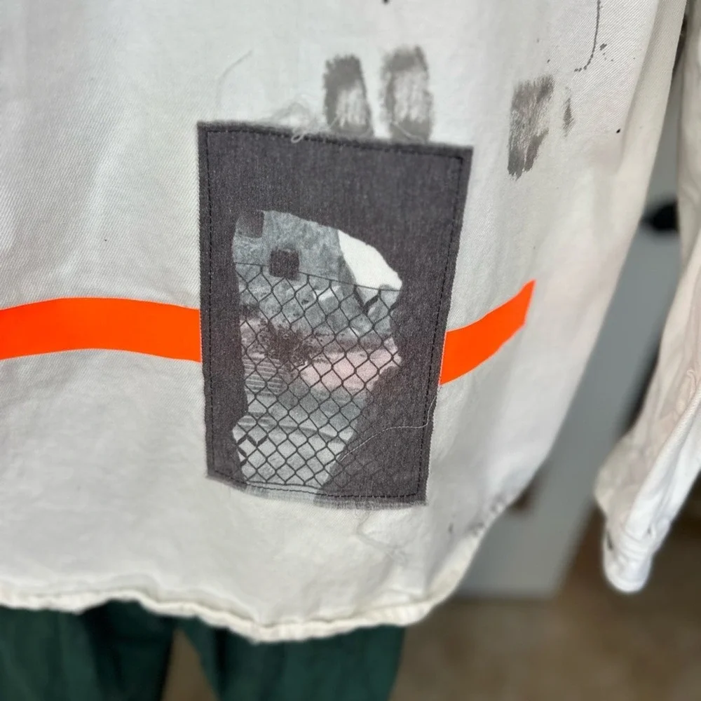 Zara Men's Size XL White Denim oversized Jacket‎ w paint patches orange Accents